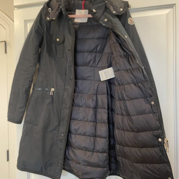 MONCLER Water Resistant Down Coat, Size 0. No flaws! - Picture 3 of 5